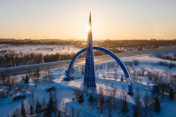 Стела «66 параллель» 